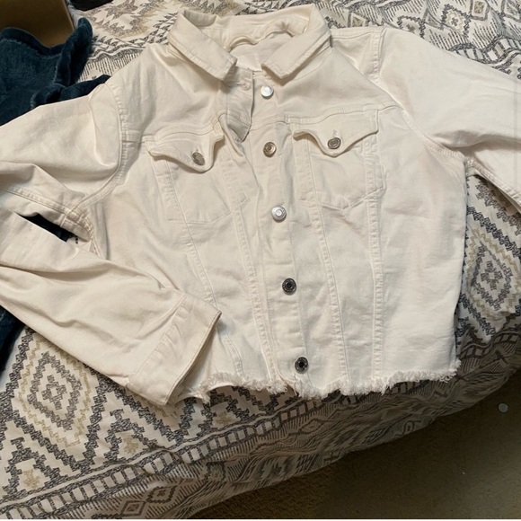 Dynamite White Denim Jacket - Picture 3 of 10